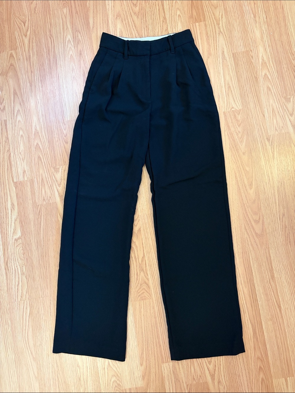 Aritzia Effortless Pants